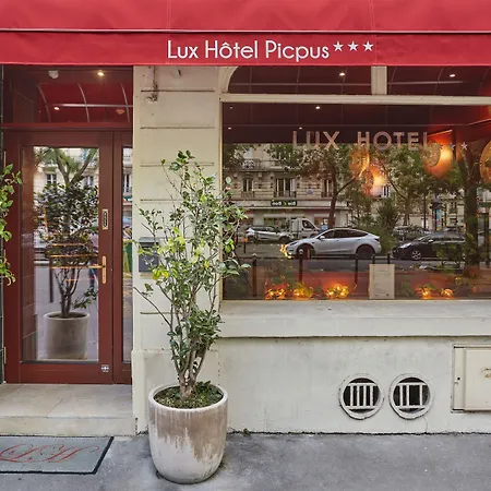 Hotel Lux Picpus 3*