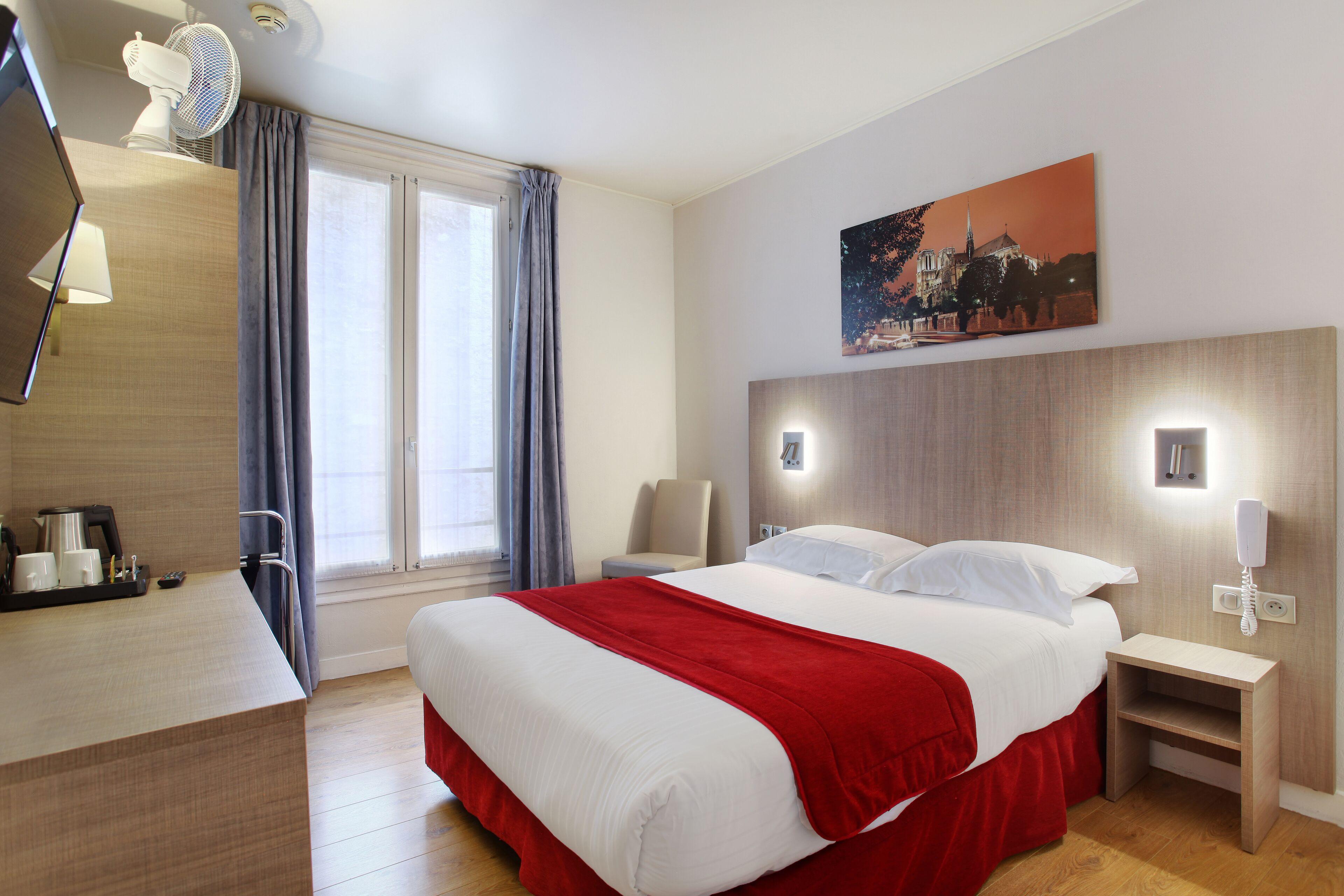 Lux Picpus Hotel 3*